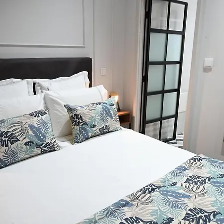 Nocleg ze śniadaniem 6/4 De 3*